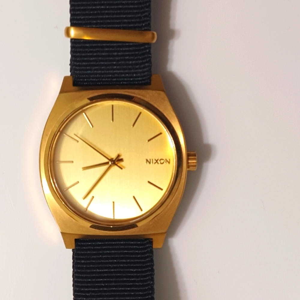 Nixon Men's Wristwatch